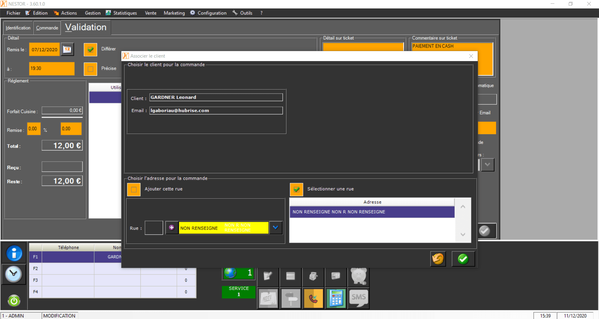 Commandes - Associer client et adresse
